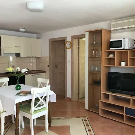 Biskup 3* Privlaka (Zadar)